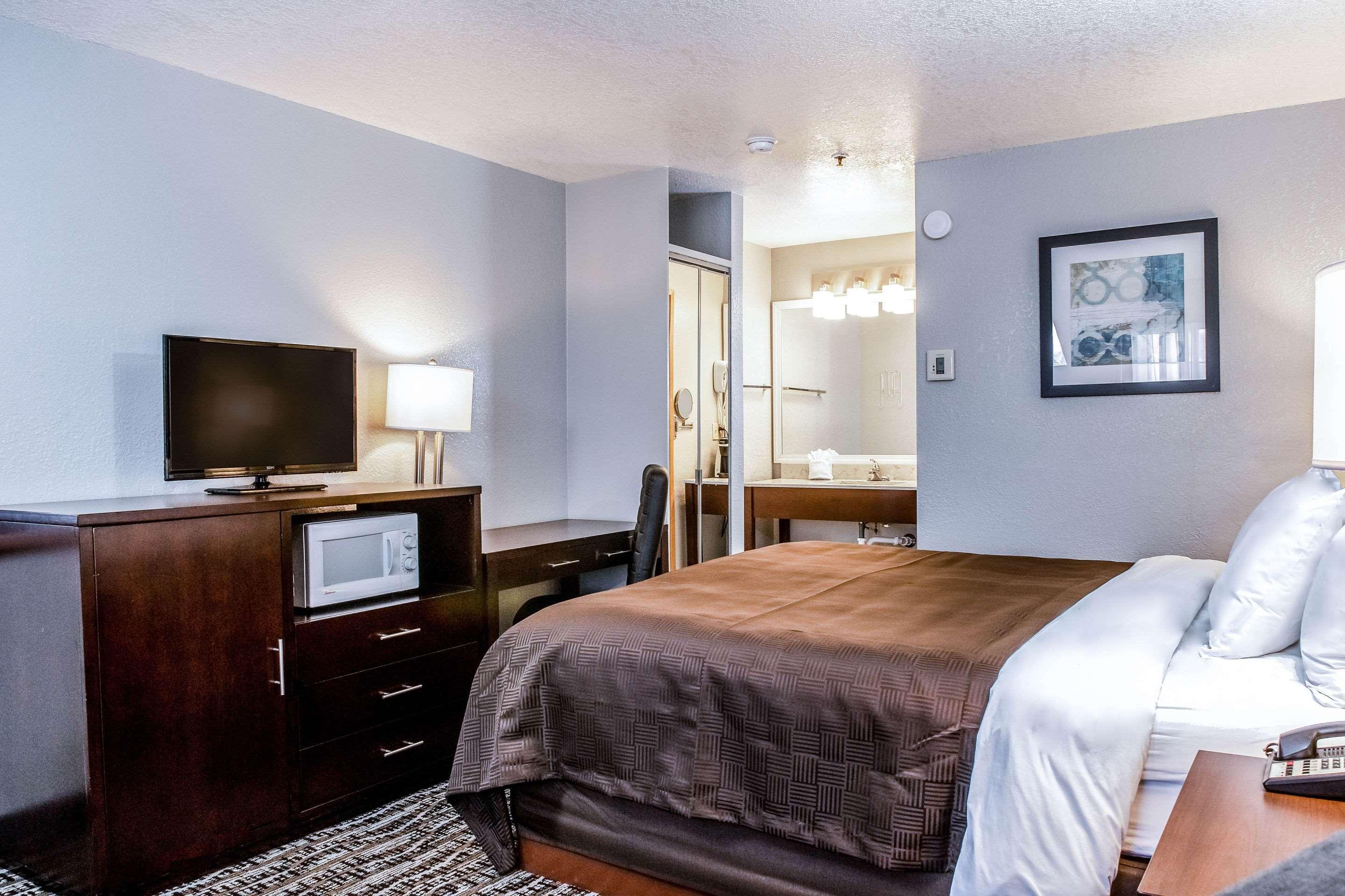 Clarion Hotel By Humboldt Bay Юрика Экстерьер фото