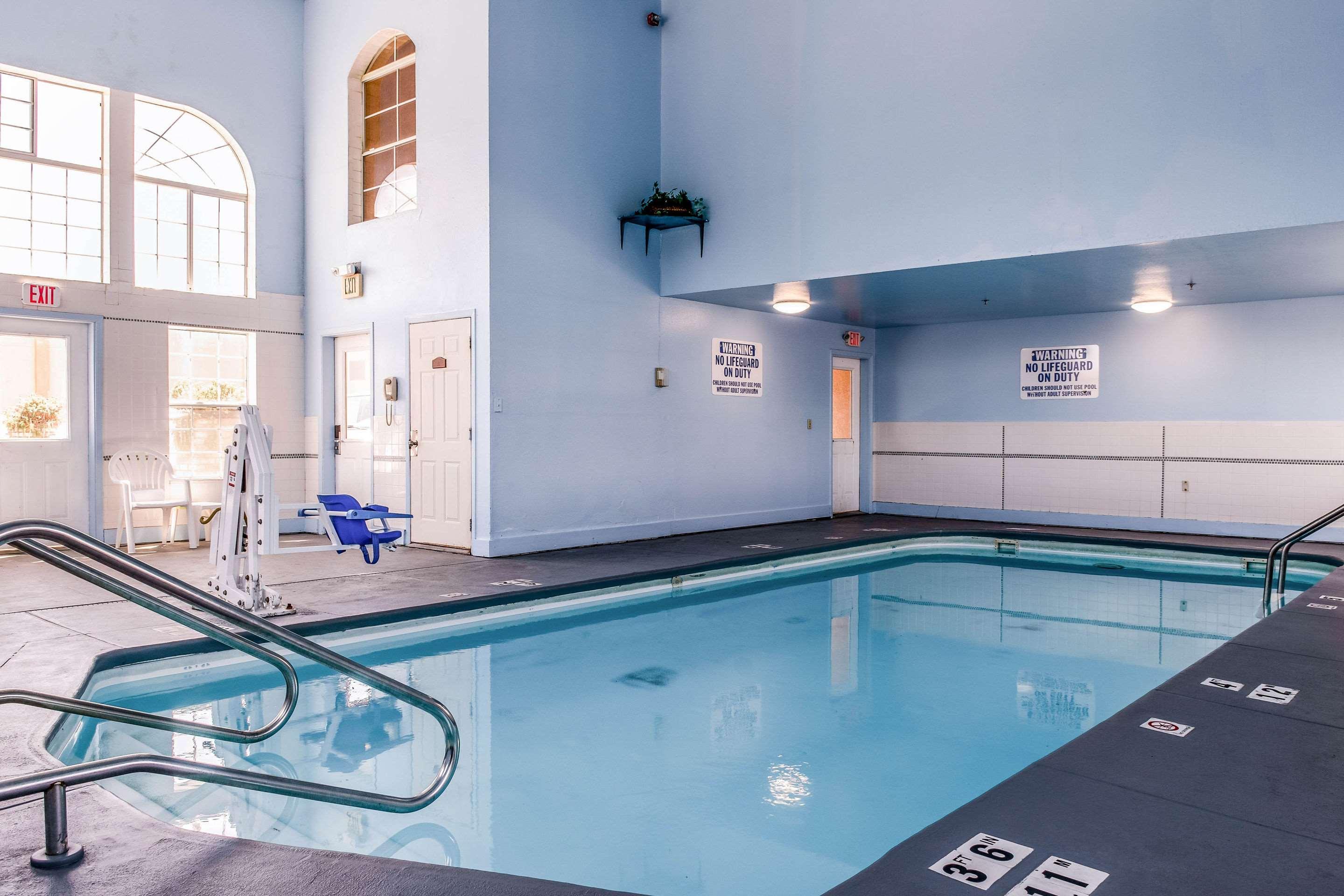 Clarion Hotel By Humboldt Bay Юрика Экстерьер фото