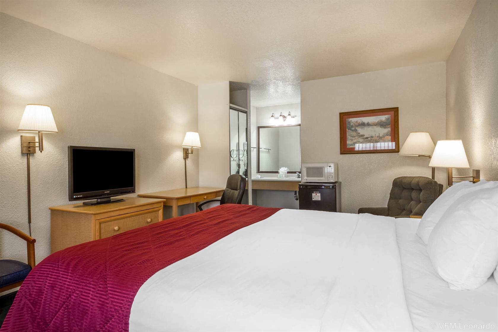 Clarion Hotel By Humboldt Bay Юрика Экстерьер фото