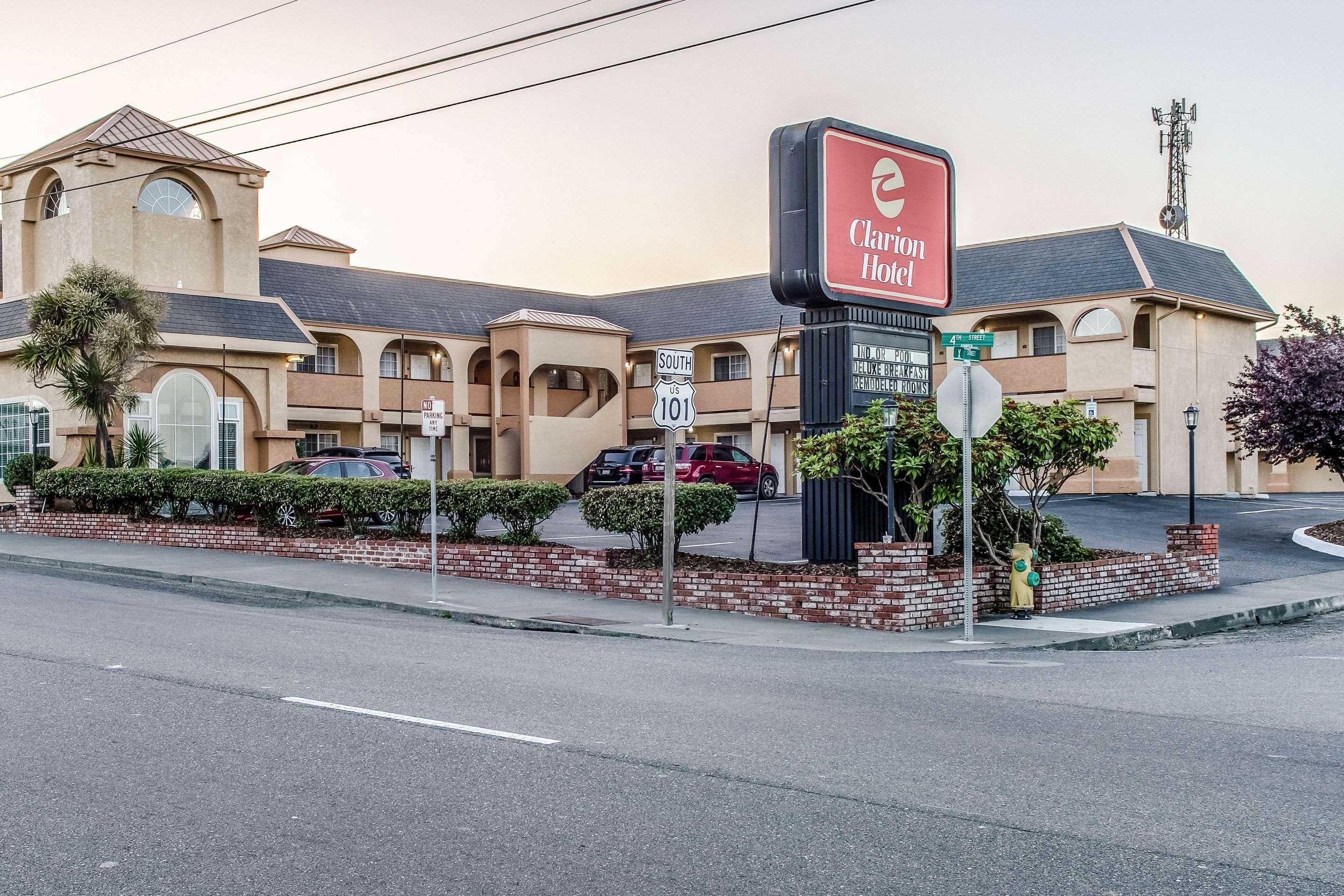 Clarion Hotel By Humboldt Bay Юрика Экстерьер фото